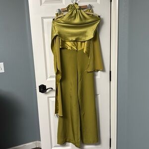 Luxurious [$1800] Silvia Tcherassi 2 pc suit in green. 
Size 6